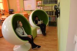 Зона читального зала с функцией медиатеки
